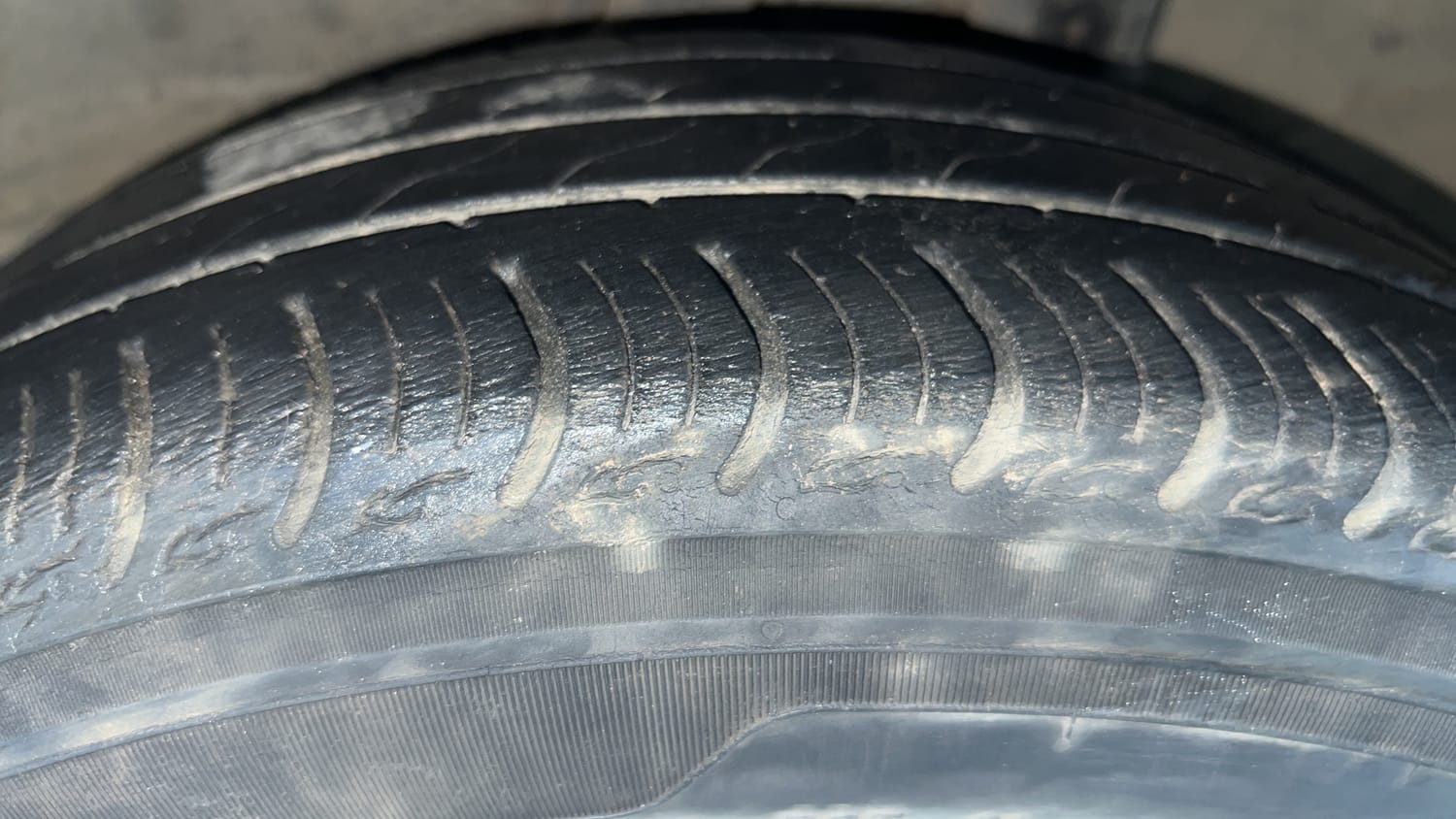 Used 2024 Honda Amaze VX 1.2 Petrol MT Petrol Manual tyres LEFT REAR TYRE TREAD VIEW