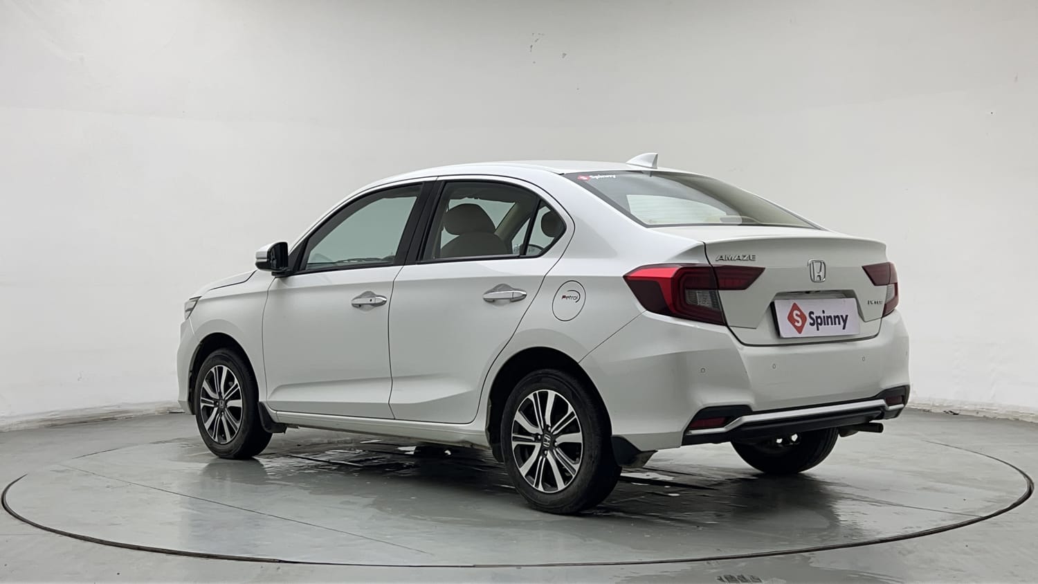 Used 2024 Honda Amaze VX 1.2 Petrol MT Petrol Manual exterior LEFT REAR CORNER VIEW