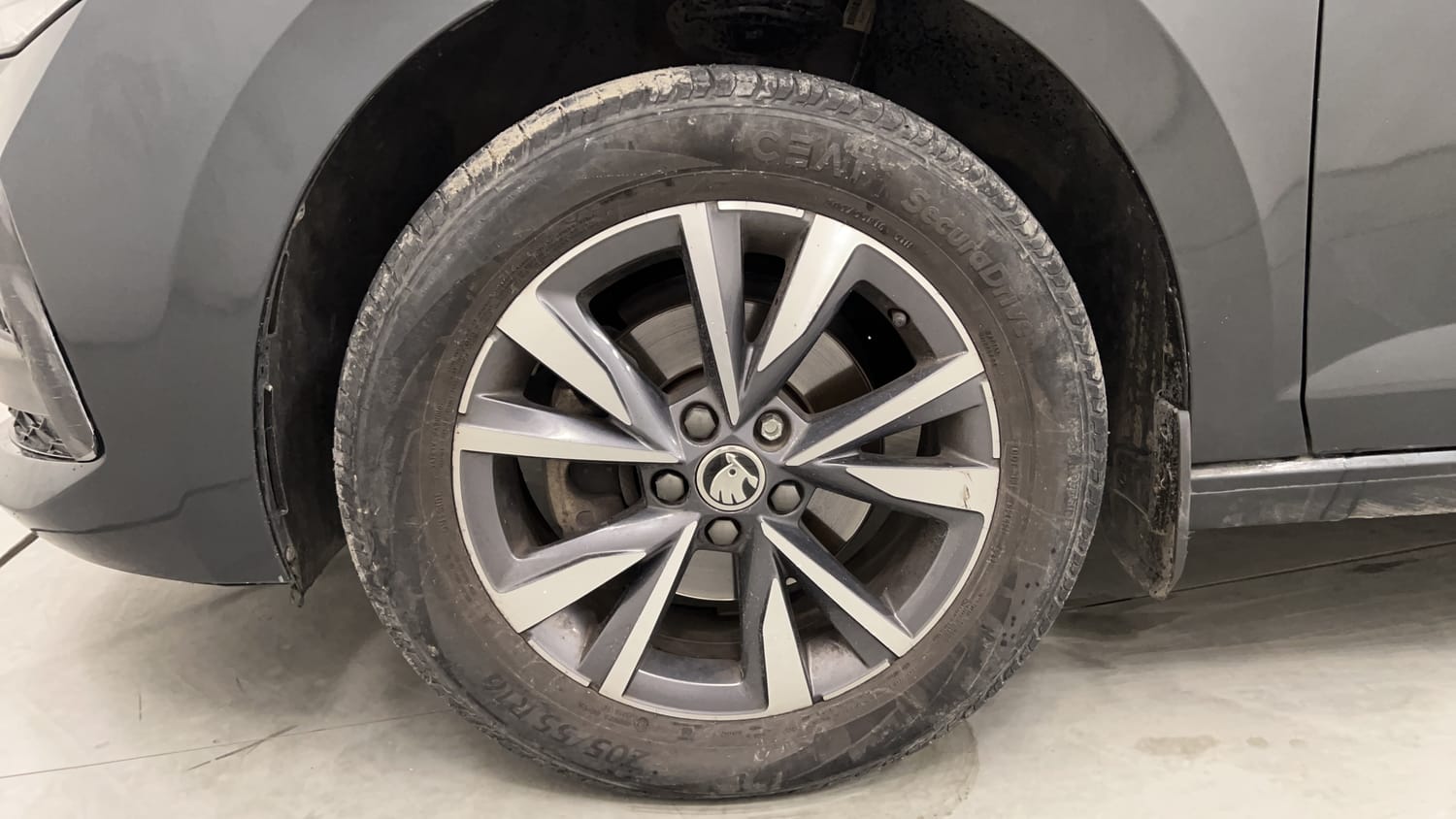 Used 2022 Skoda Slavia Style 1.0L TSI AT Petrol Automatic tyres LEFT FRONT TYRE RIM VIEW