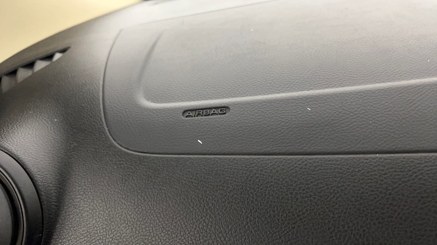 Used 2021 Ford Figo Aspire Titanium 1.2 Ti-VCT Petrol Manual top_features Airbags
