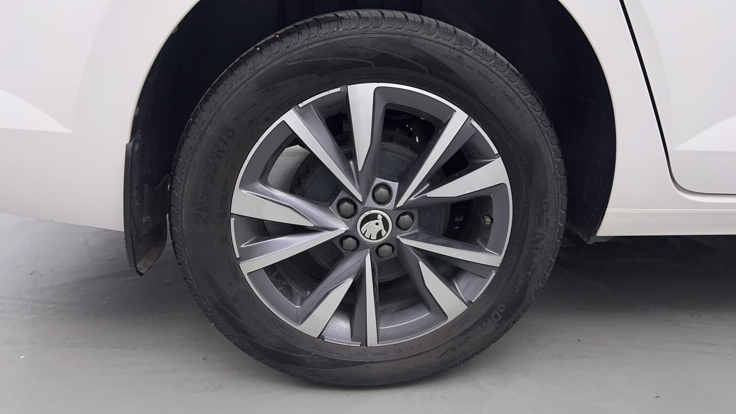Used 2024 Skoda Slavia Style 1.5L TSI DSG Petrol Automatic tyres RIGHT REAR TYRE RIM VIEW