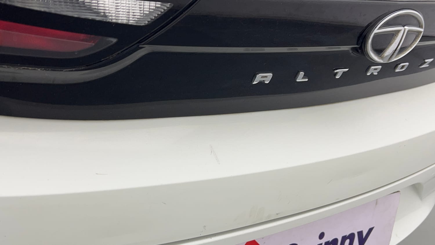 Used 2023 Tata Altroz XM Plus Petrol Petrol Manual dents MINOR DENT