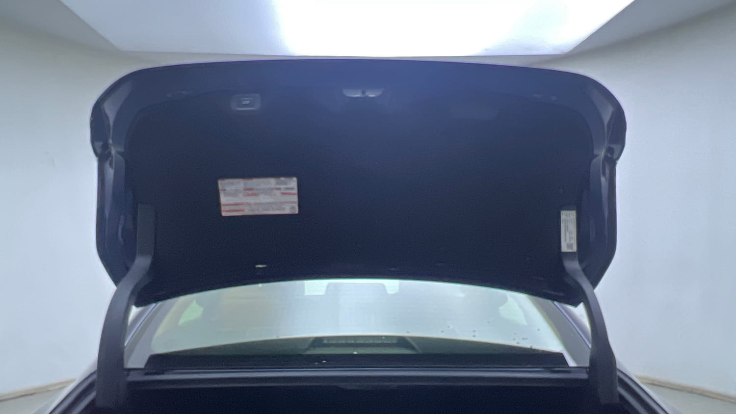 Used 2023 Lexus ES 300h Luxury Hybrid Automatic interior DICKY DOOR OPEN VIEW