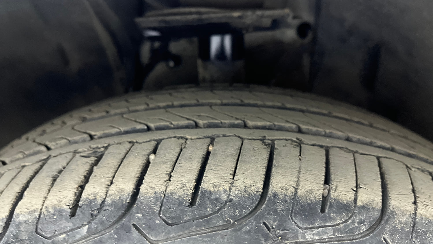 Used 2023 Tata Altroz XZ Plus Diesel Diesel Manual tyres LEFT FRONT TYRE TREAD VIEW