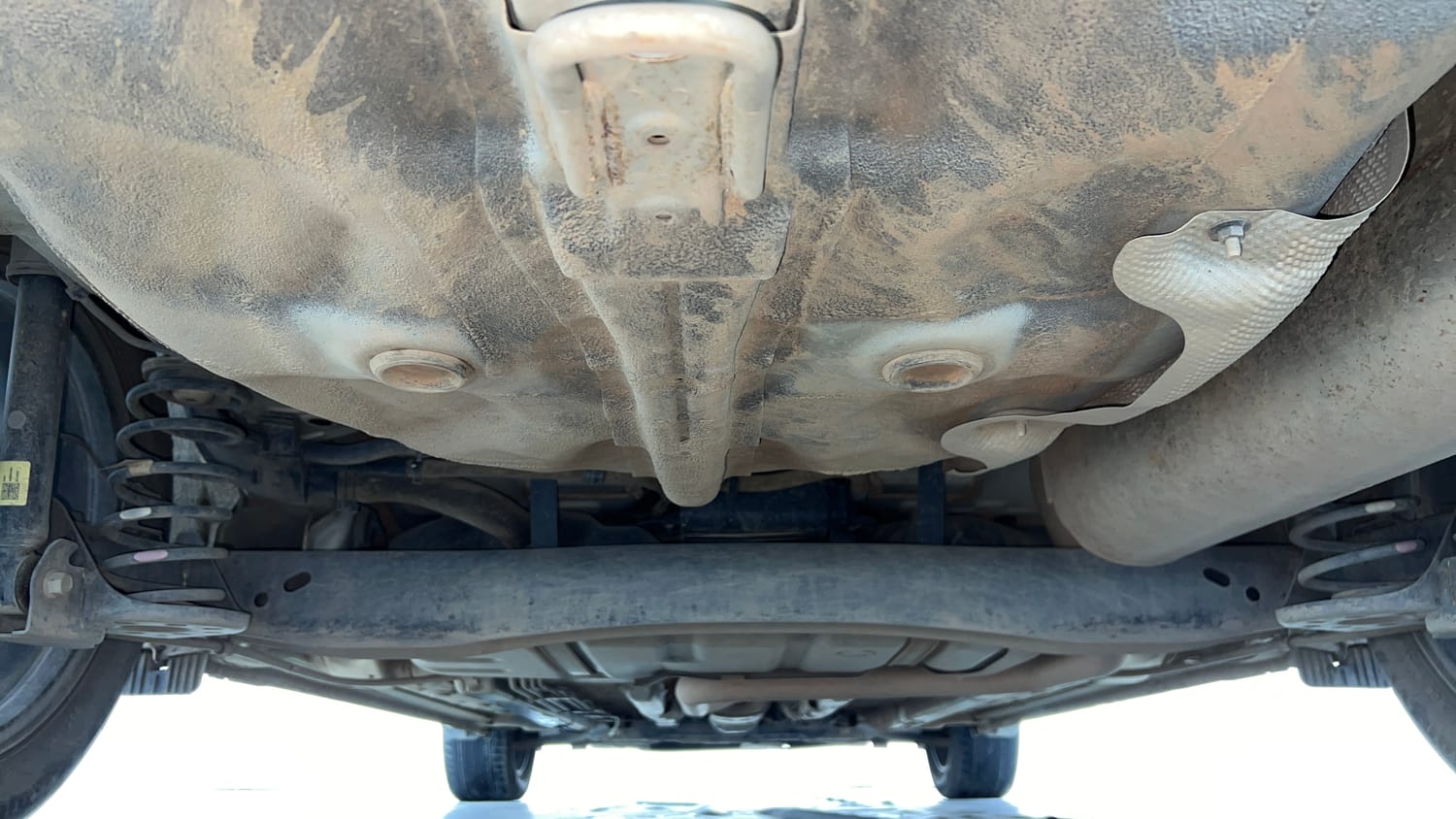 Used 2023 Hyundai Verna SX (O) 1.5 Turbo Petrol MT Petrol Manual extra REAR UNDERBODY VIEW (TAKEN FROM REAR)