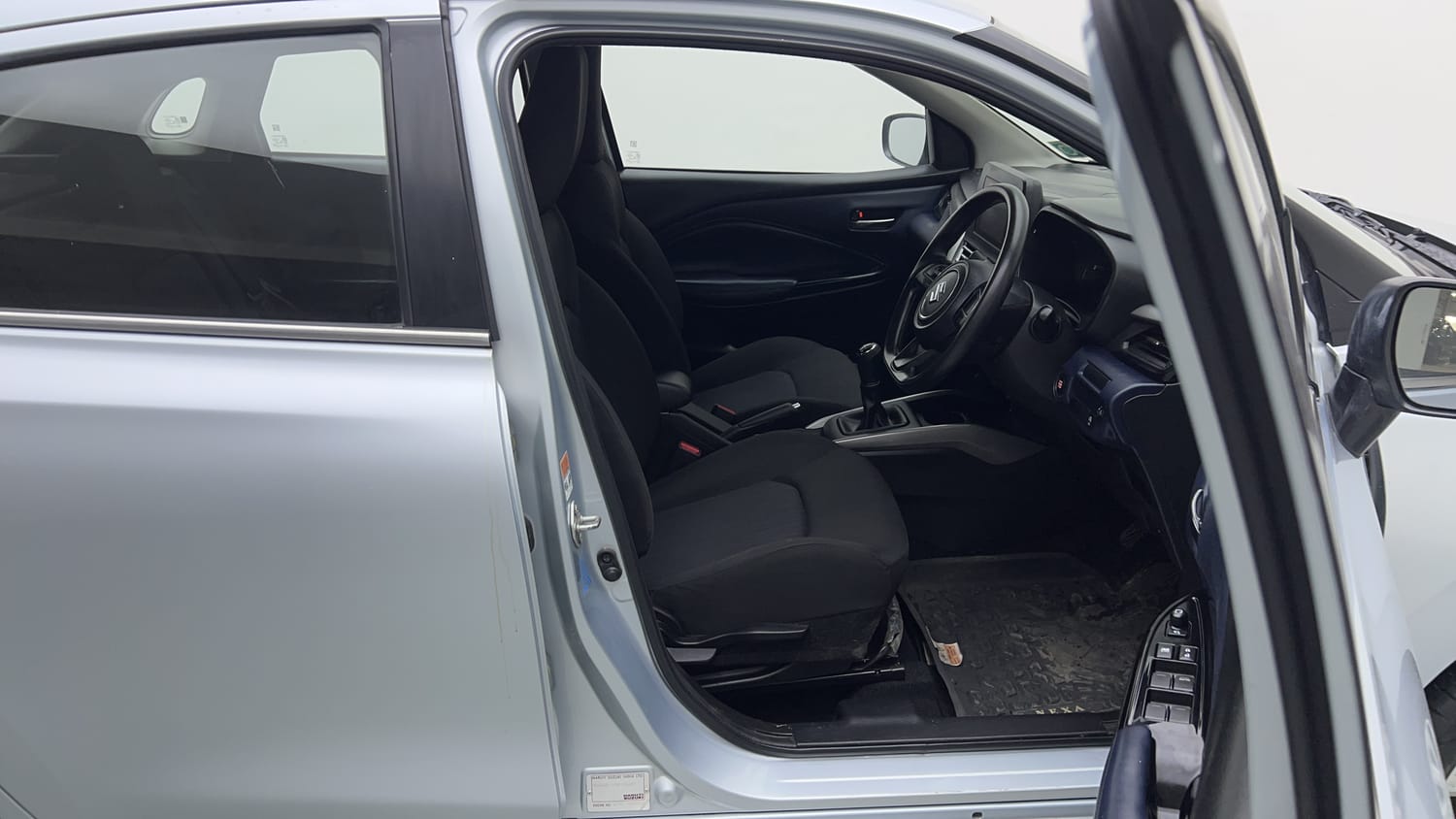 Used 2022 Maruti Suzuki Baleno Zeta MT Petrol Manual interior RIGHT SIDE FRONT DOOR CABIN VIEW