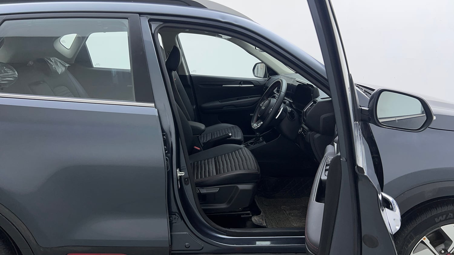 Used 2022 Kia Sonet GTX Plus 1.0 DCT Petrol Automatic interior RIGHT SIDE FRONT DOOR CABIN VIEW