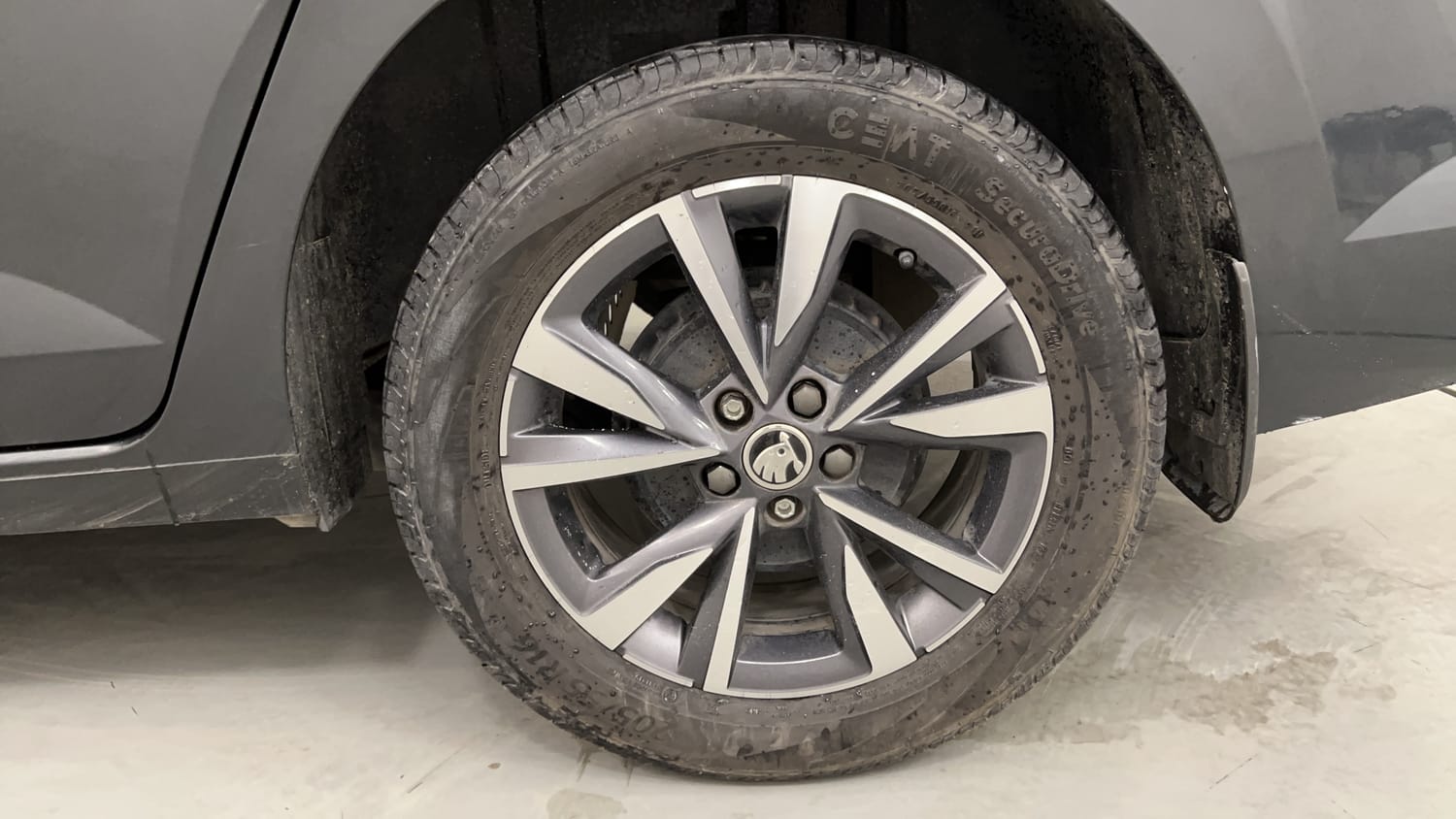 Used 2022 Skoda Slavia Style 1.0L TSI AT Petrol Automatic tyres LEFT REAR TYRE RIM VIEW