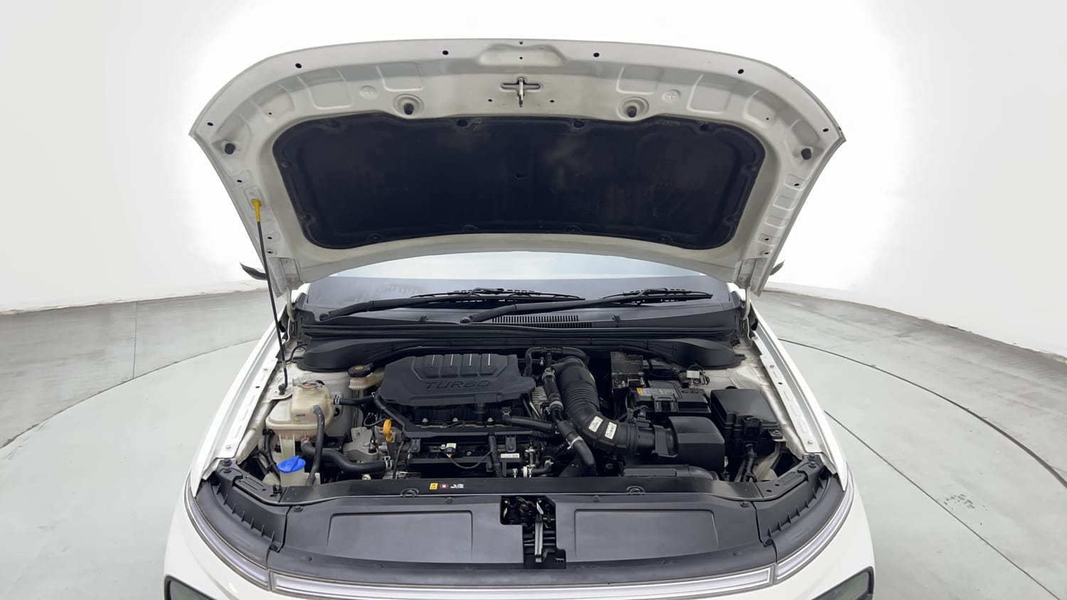 Used 2023 Hyundai Verna SX (O) 1.5 Turbo Petrol MT Petrol Manual engine ENGINE & BONNET OPEN FRONT VIEW