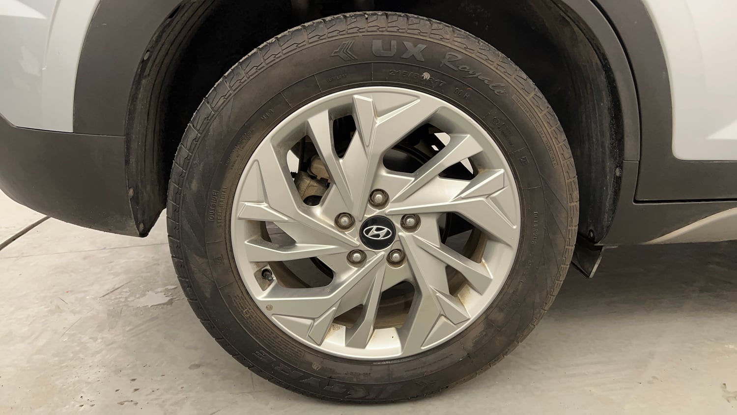 Used 2021 Hyundai Creta SX 1.5 Petrol Petrol Manual tyres RIGHT REAR TYRE RIM VIEW