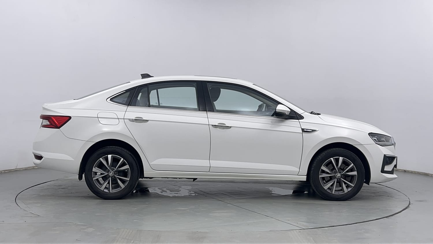Used 2024 Skoda Slavia Style 1.5L TSI DSG Petrol Automatic exterior RIGHT SIDE VIEW