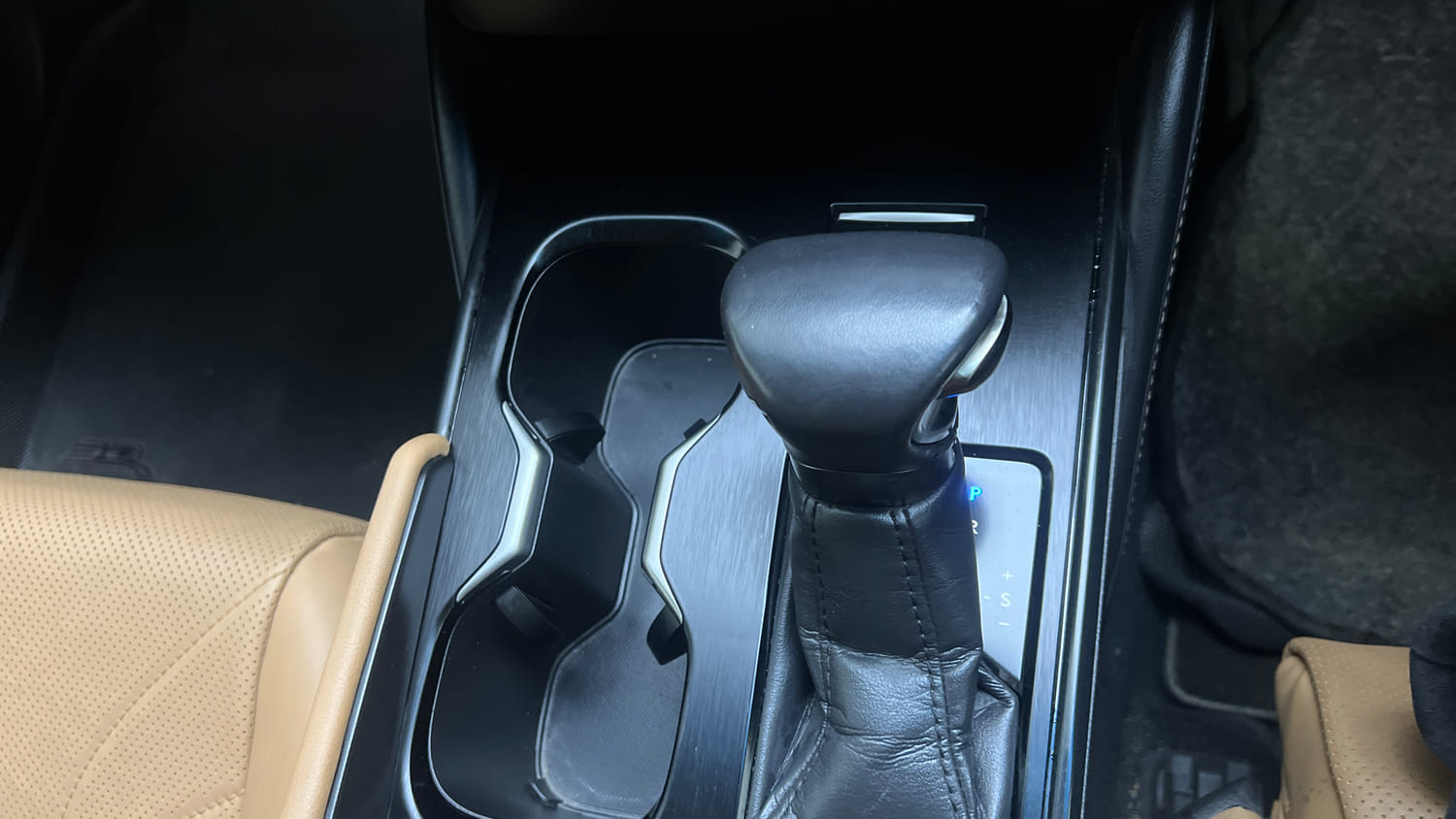 Used 2023 Lexus ES 300h Luxury Hybrid Automatic interior GEAR  KNOB VIEW