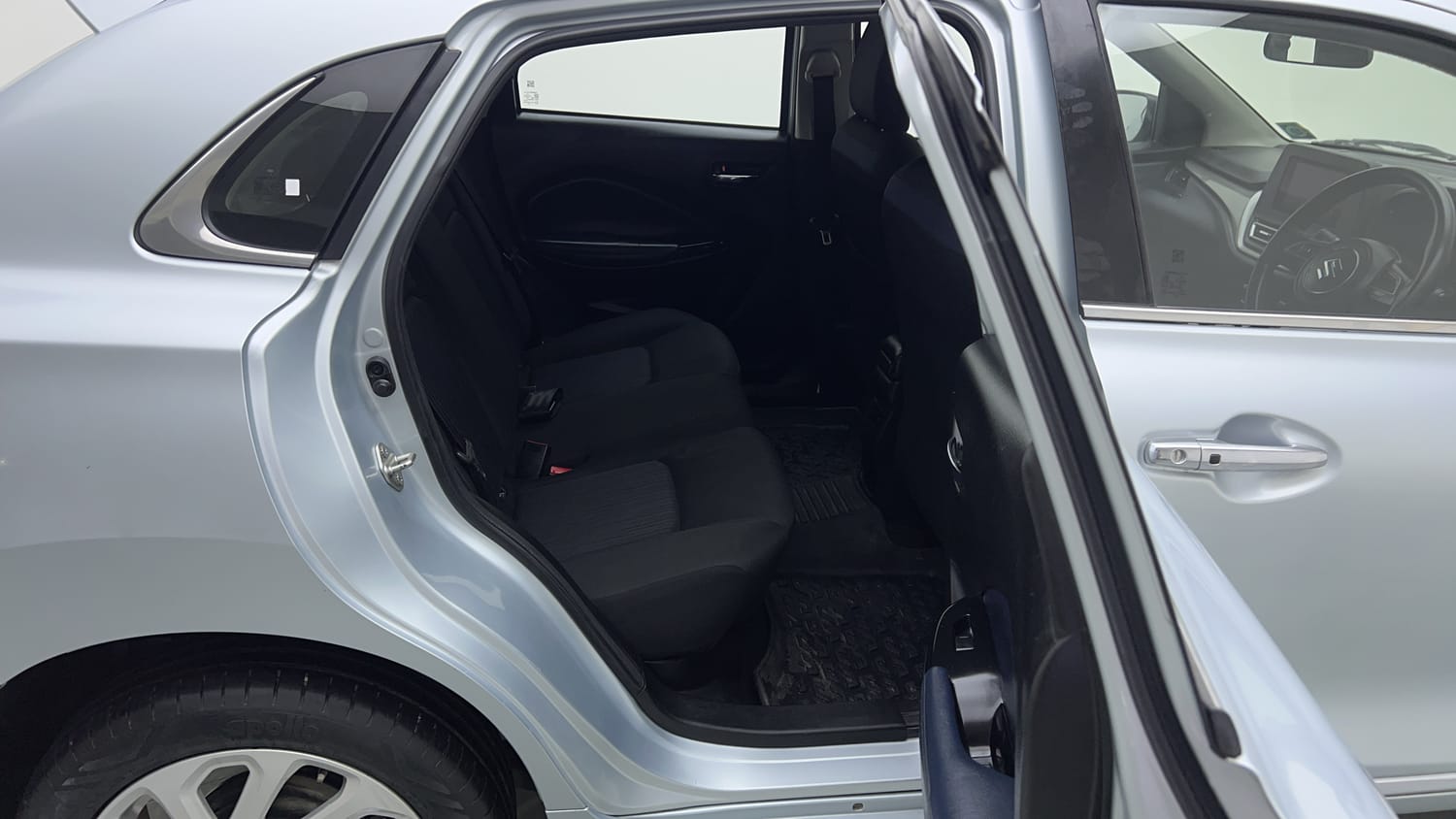 Used 2022 Maruti Suzuki Baleno Zeta MT Petrol Manual interior RIGHT SIDE REAR DOOR CABIN VIEW