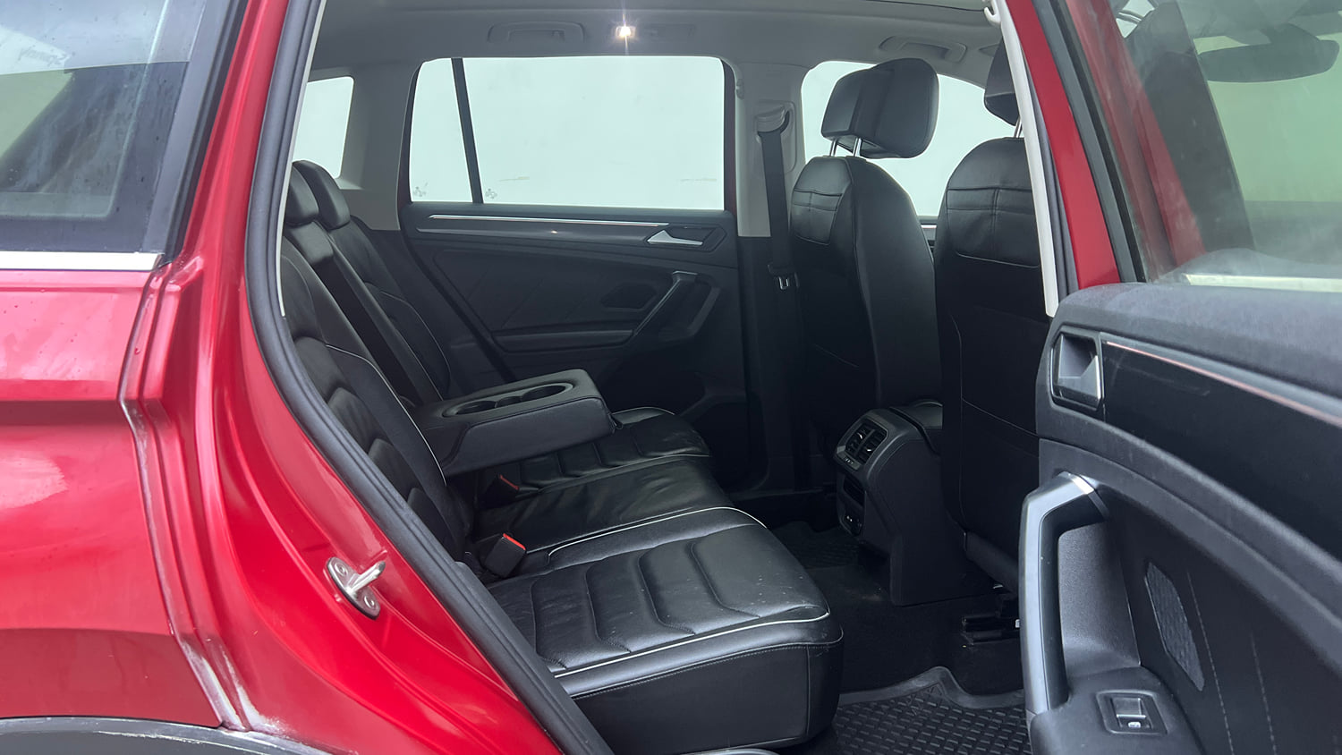 Used 2022 Volkswagen Tiguan Elegance 2.0 TSI DSG Petrol Automatic interior RIGHT SIDE REAR DOOR CABIN VIEW