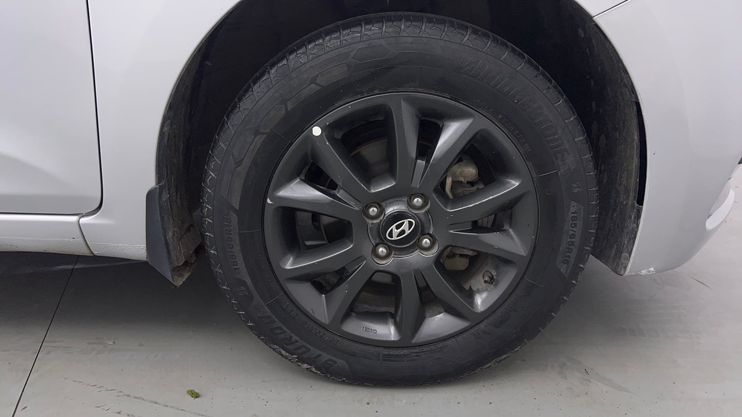 Used 2018 Hyundai Elite i20 Asta 1.2 Petrol Manual tyres RIGHT FRONT TYRE RIM VIEW
