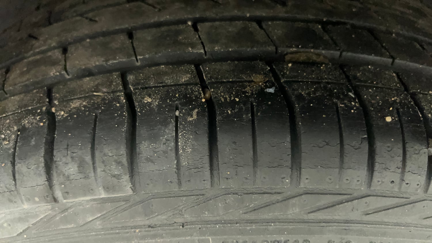 Used 2020 Tata Nexon XMA Petrol Petrol Automatic tyres LEFT REAR TYRE TREAD VIEW