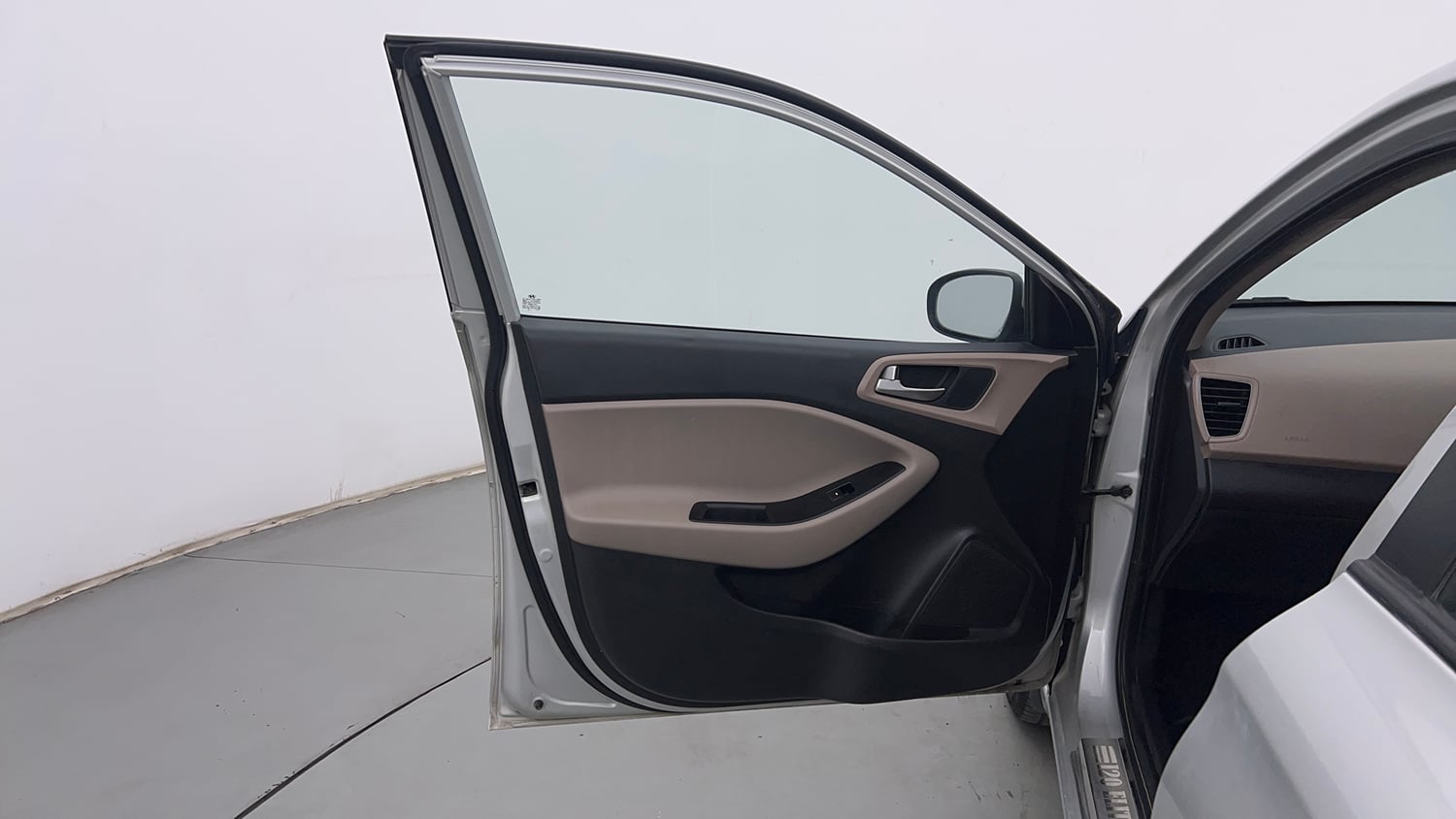 Used 2018 Hyundai Elite i20 Asta 1.2 Petrol Manual interior LEFT FRONT DOOR OPEN VIEW