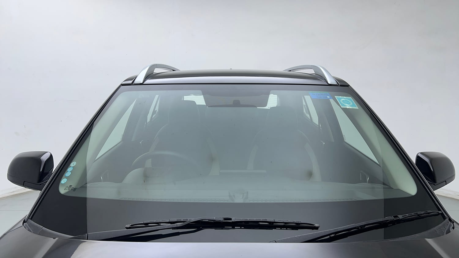 Used 2024 Hyundai Venue S (O) 1.2 Petrol Petrol Manual exterior FRONT WINDSHIELD VIEW
