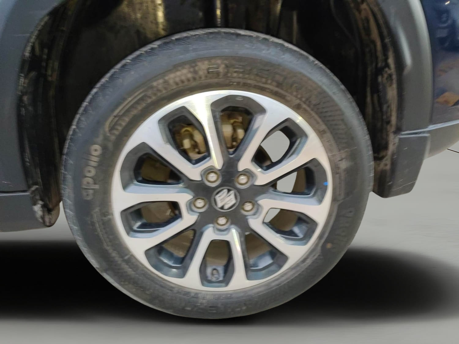 Used 2023 Maruti Suzuki Grand Vitara Zeta Smart Hybrid Petrol Manual tyres LEFT REAR TYRE RIM VIEW