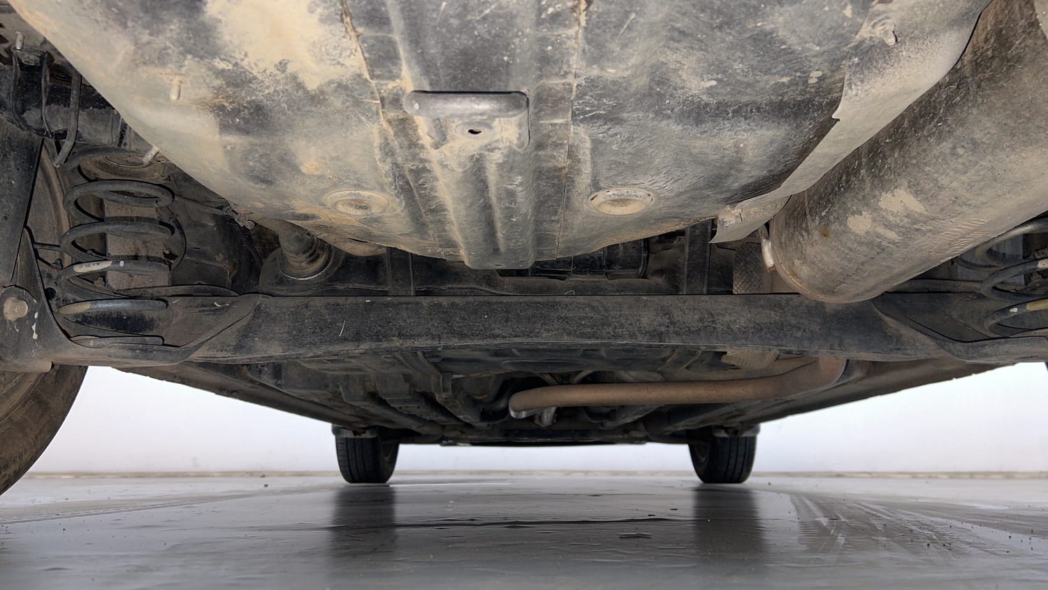 Used 2018 Hyundai Elite i20 Asta 1.2 Petrol Manual extra REAR UNDERBODY VIEW (TAKEN FROM REAR)
