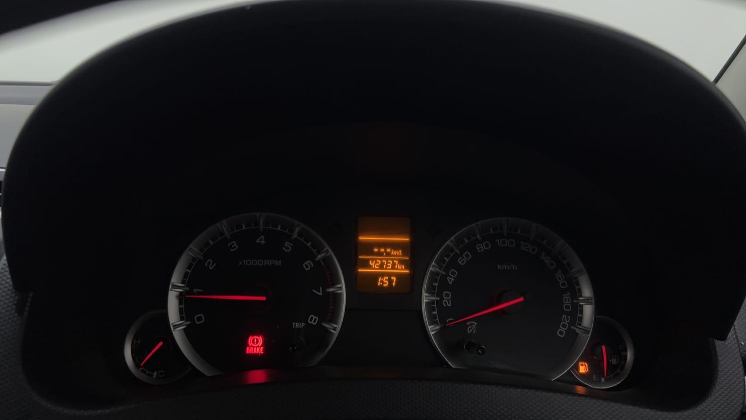 Used 2015 Maruti Suzuki Swift VXi Petrol Manual interior CLUSTERMETER VIEW