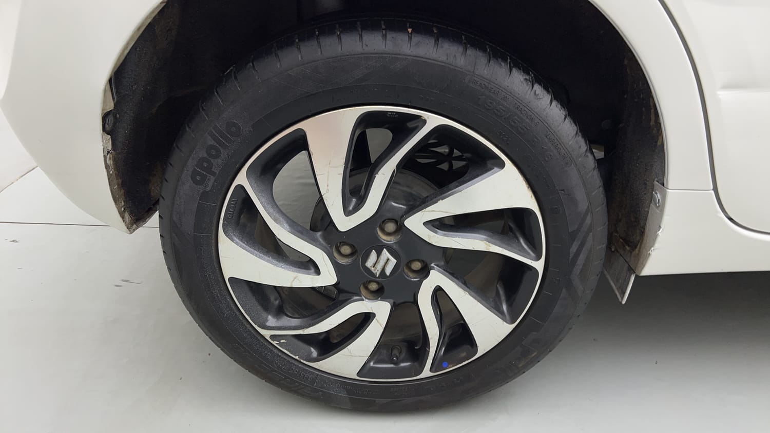 Used 2021 Maruti Suzuki Baleno Zeta Automatic Petrol Automatic tyres RIGHT REAR TYRE RIM VIEW