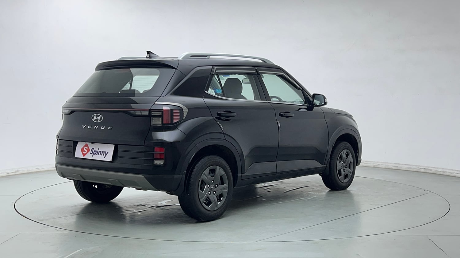 Used 2024 Hyundai Venue S (O) 1.2 Petrol Petrol Manual exterior RIGHT REAR CORNER VIEW