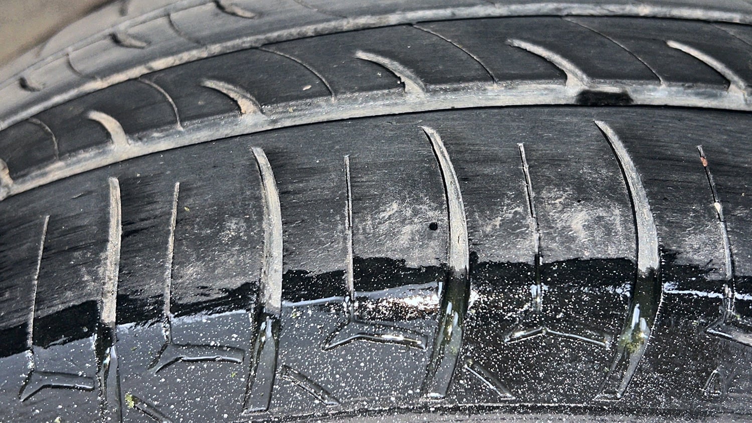 Used 2018 Hyundai Elite i20 Asta 1.2 Petrol Manual tyres LEFT REAR TYRE TREAD VIEW
