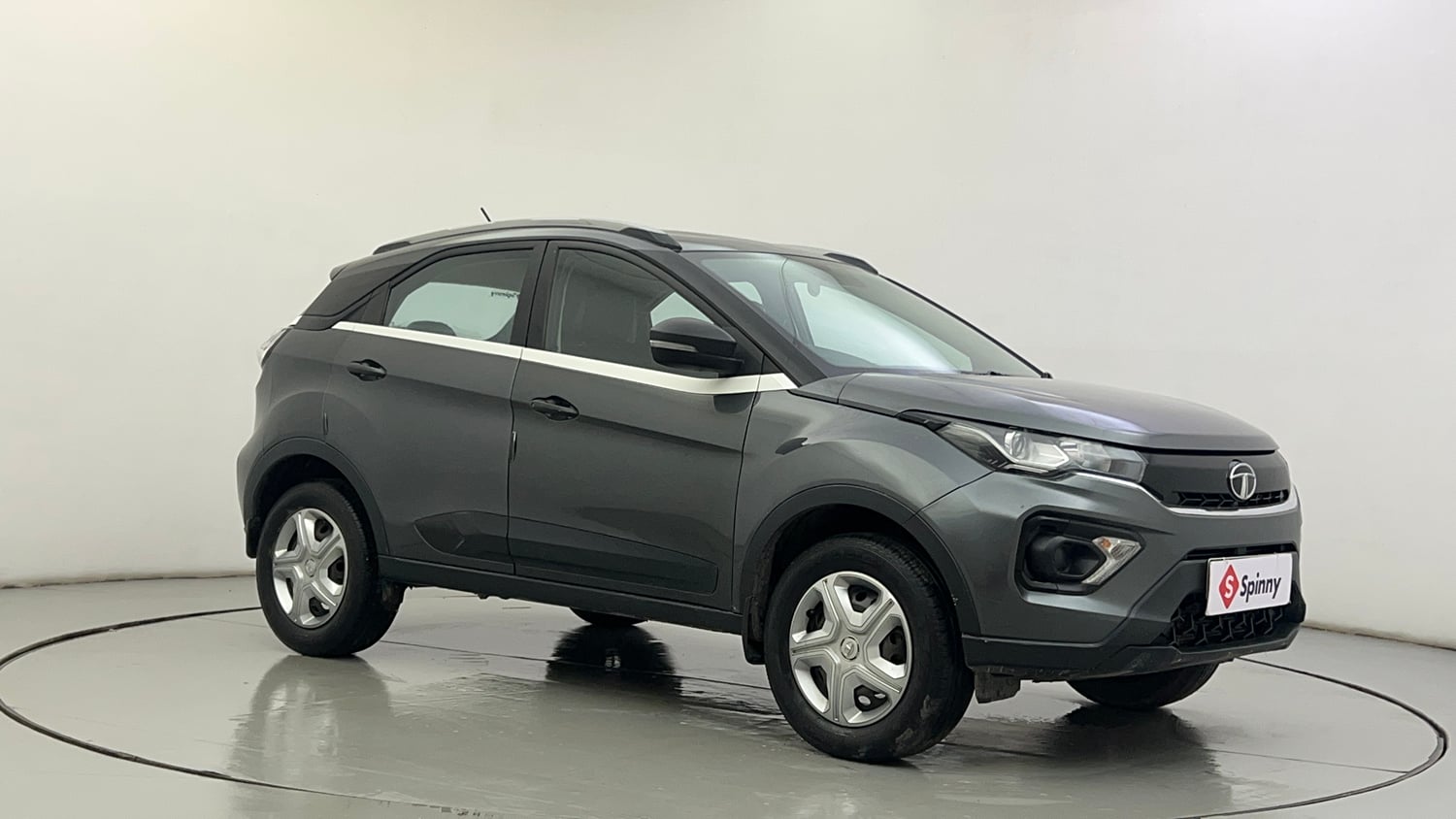Used 2020 Tata Nexon XMA Petrol Petrol Automatic exterior RIGHT FRONT CORNER VIEW
