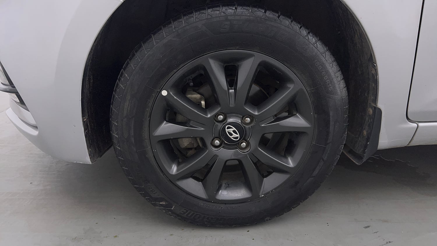 Used 2018 Hyundai Elite i20 Asta 1.2 Petrol Manual tyres LEFT FRONT TYRE RIM VIEW
