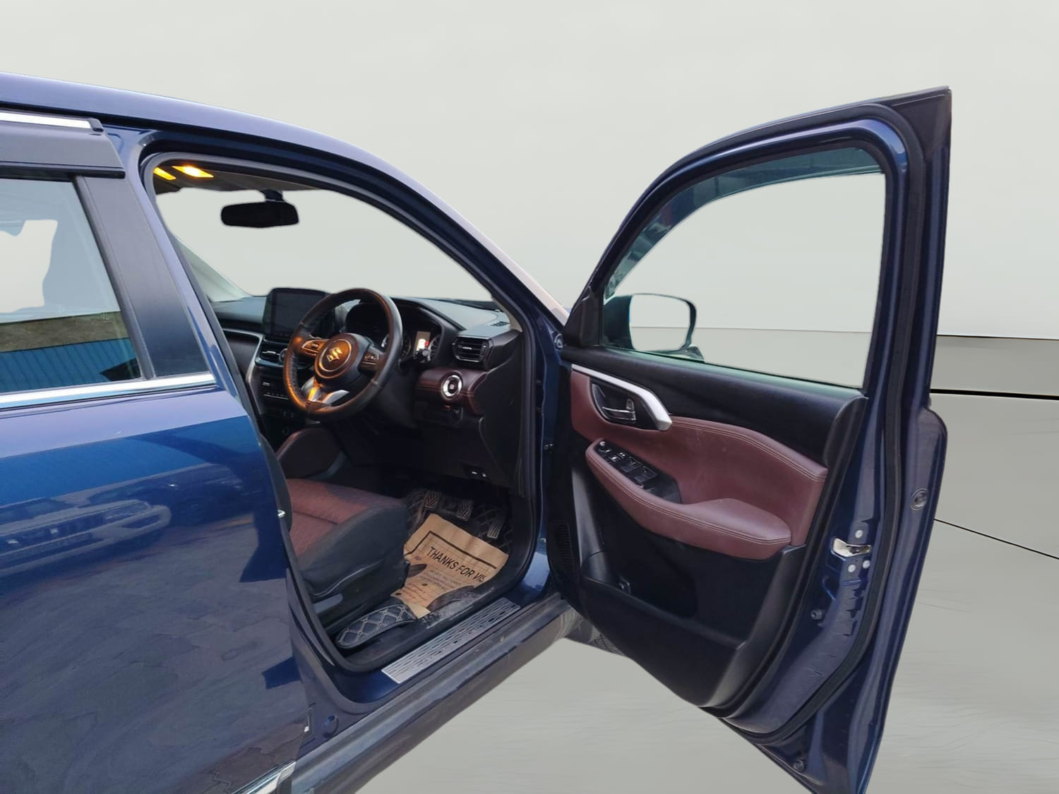 Used 2023 Maruti Suzuki Grand Vitara Zeta Smart Hybrid Petrol Manual interior RIGHT SIDE FRONT DOOR CABIN VIEW