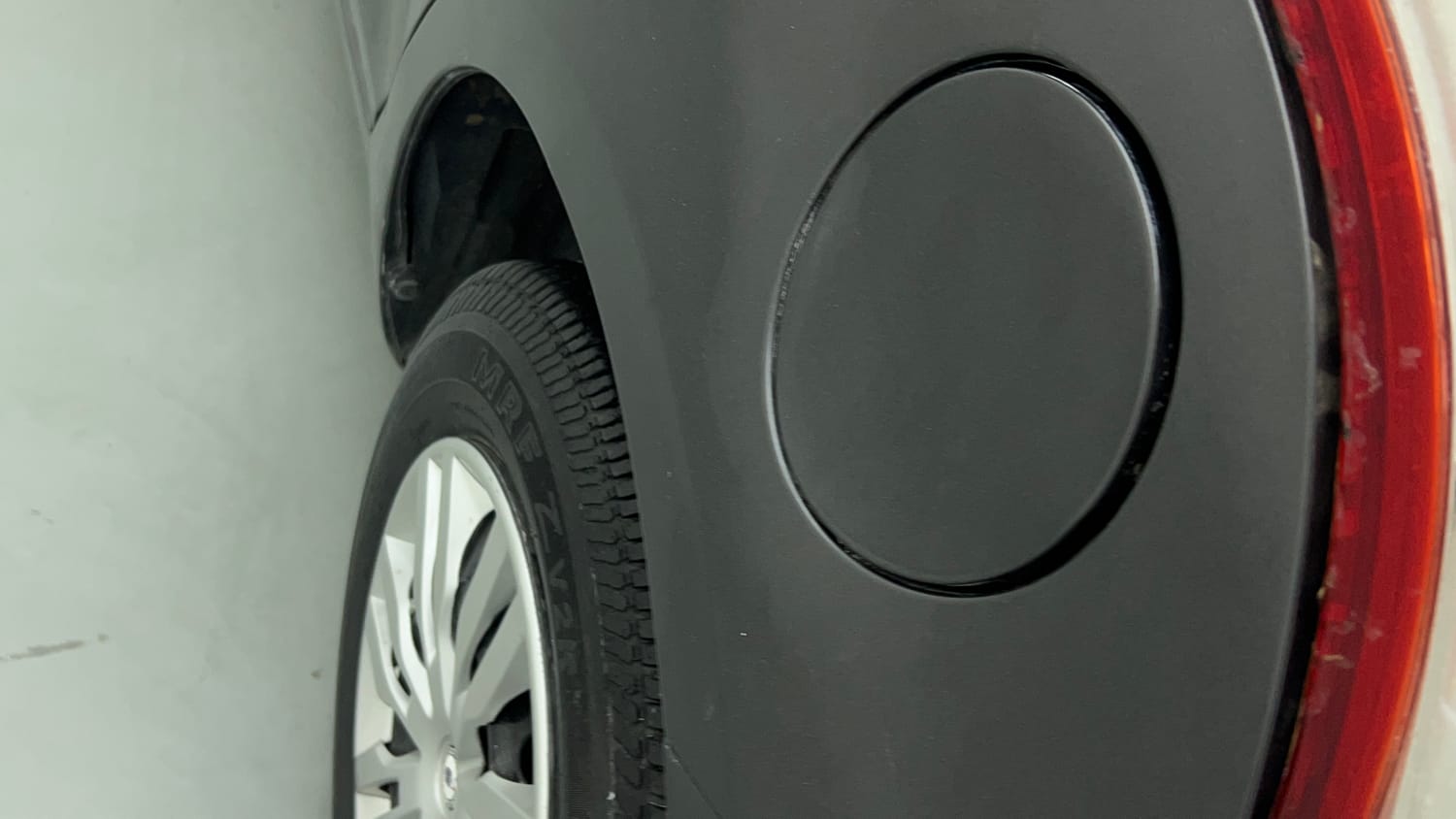 Used 2015 Maruti Suzuki Swift VXi Petrol Manual dents MINOR SCRATCH