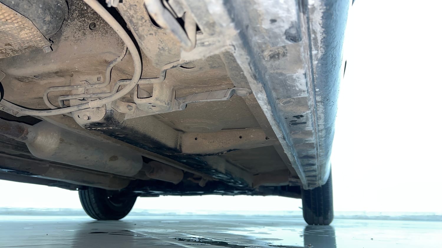 Used 2015 Maruti Suzuki Swift VXi Petrol Manual extra REAR RIGHT UNDERBODY VIEW