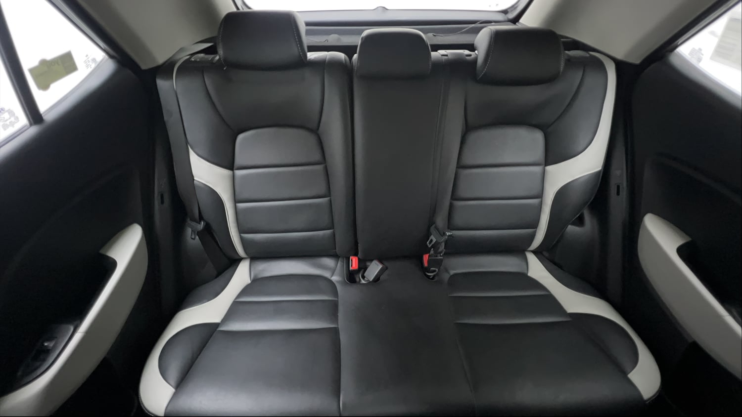 Used 2024 Hyundai Venue S (O) 1.2 Petrol Petrol Manual interior REAR SEAT CONDITION VIEW