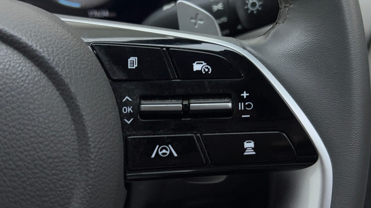 2024 Hyundai Creta 1.5 MPi Petrol IVT SX(O)-42