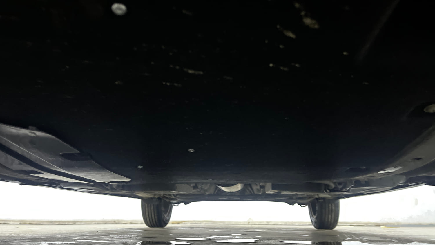 Used 2023 Maruti Suzuki Swift ZXi Plus Petrol Manual extra FRONT LEFT UNDERBODY VIEW