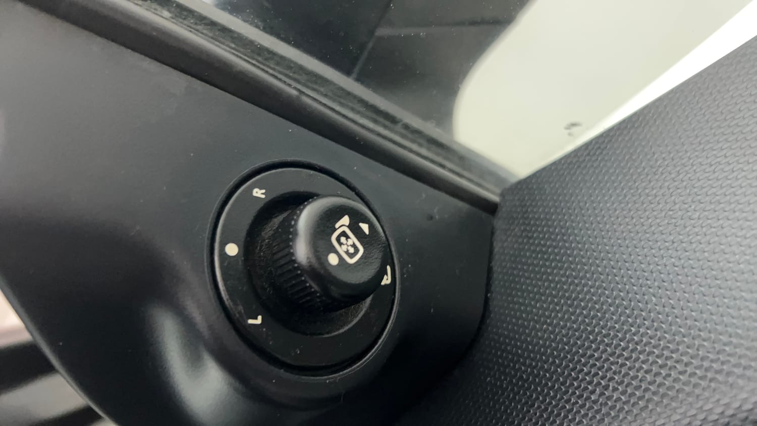 Used 2020 Tata Nexon XMA Petrol Petrol Automatic top_features Adjustable ORVM