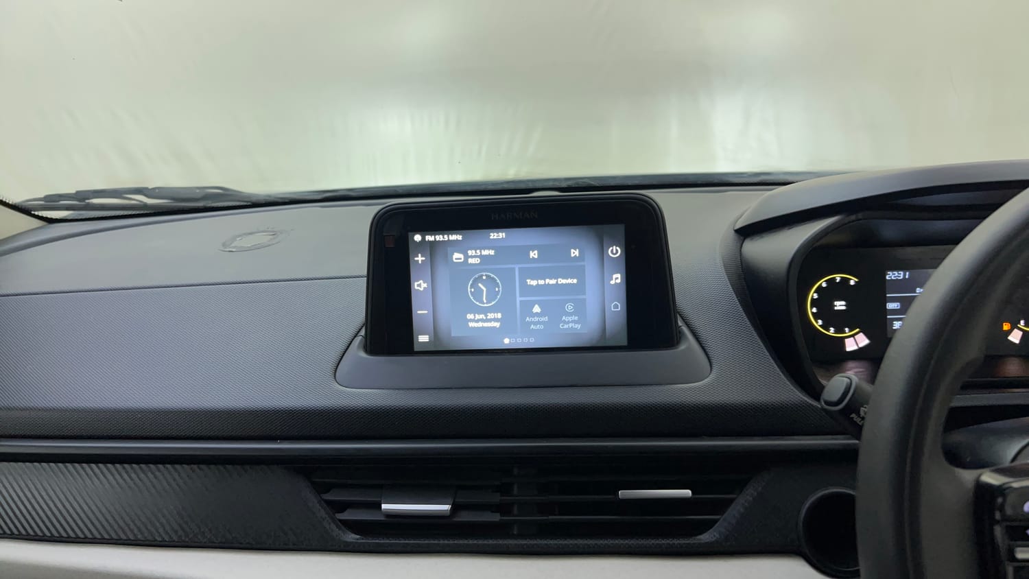 Used 2024 Tata Nexon Pure 1.2 Revotron Petrol 6MT Petrol Manual top_features Touch screen infotainment system