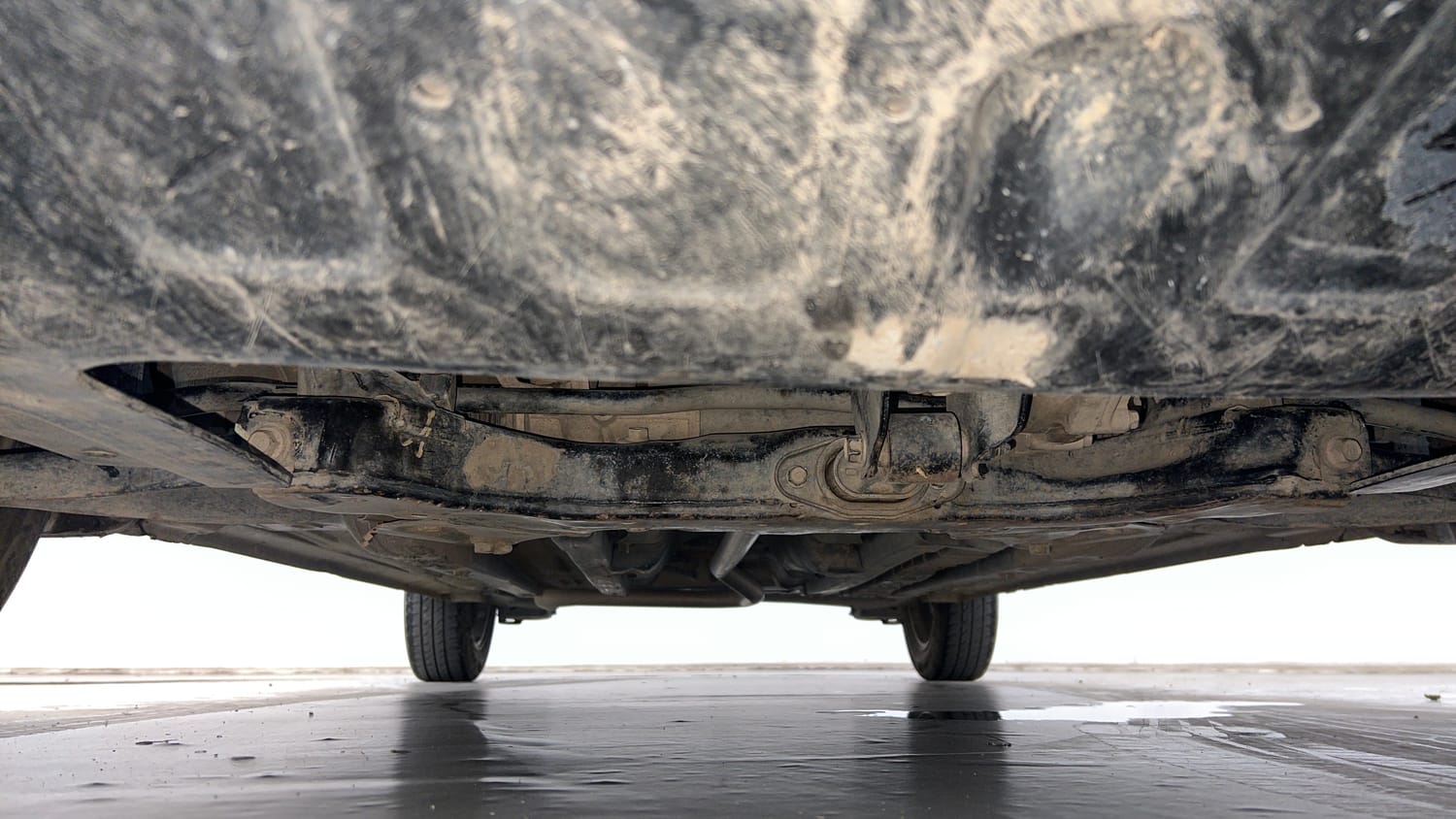 Used 2018 Hyundai Elite i20 Asta 1.2 Petrol Manual extra FRONT LEFT UNDERBODY VIEW