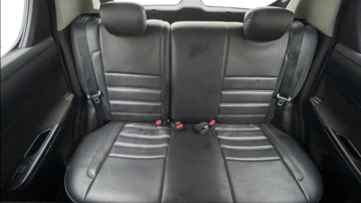 Used 2015 Maruti Suzuki Swift VXi Petrol Manual interior REAR SEAT CONDITION VIEW
