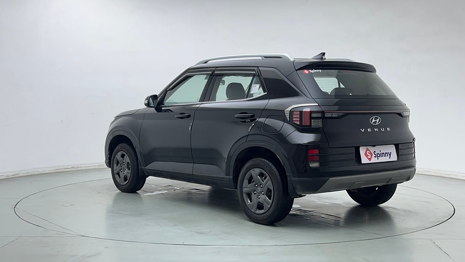 Used 2024 Hyundai Venue S (O) 1.2 Petrol Petrol Manual exterior LEFT REAR CORNER VIEW