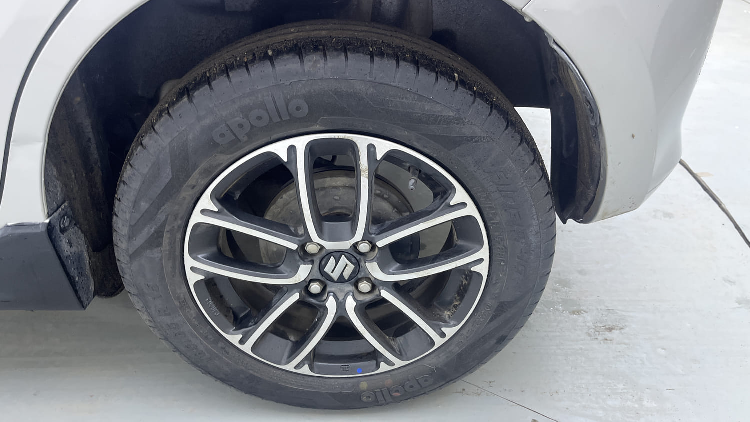 Used 2023 Maruti Suzuki Swift ZXi Plus Petrol Manual tyres LEFT REAR TYRE RIM VIEW