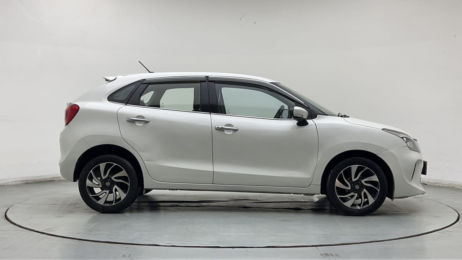 Used 2021 Maruti Suzuki Baleno Zeta Automatic Petrol Automatic exterior RIGHT SIDE VIEW