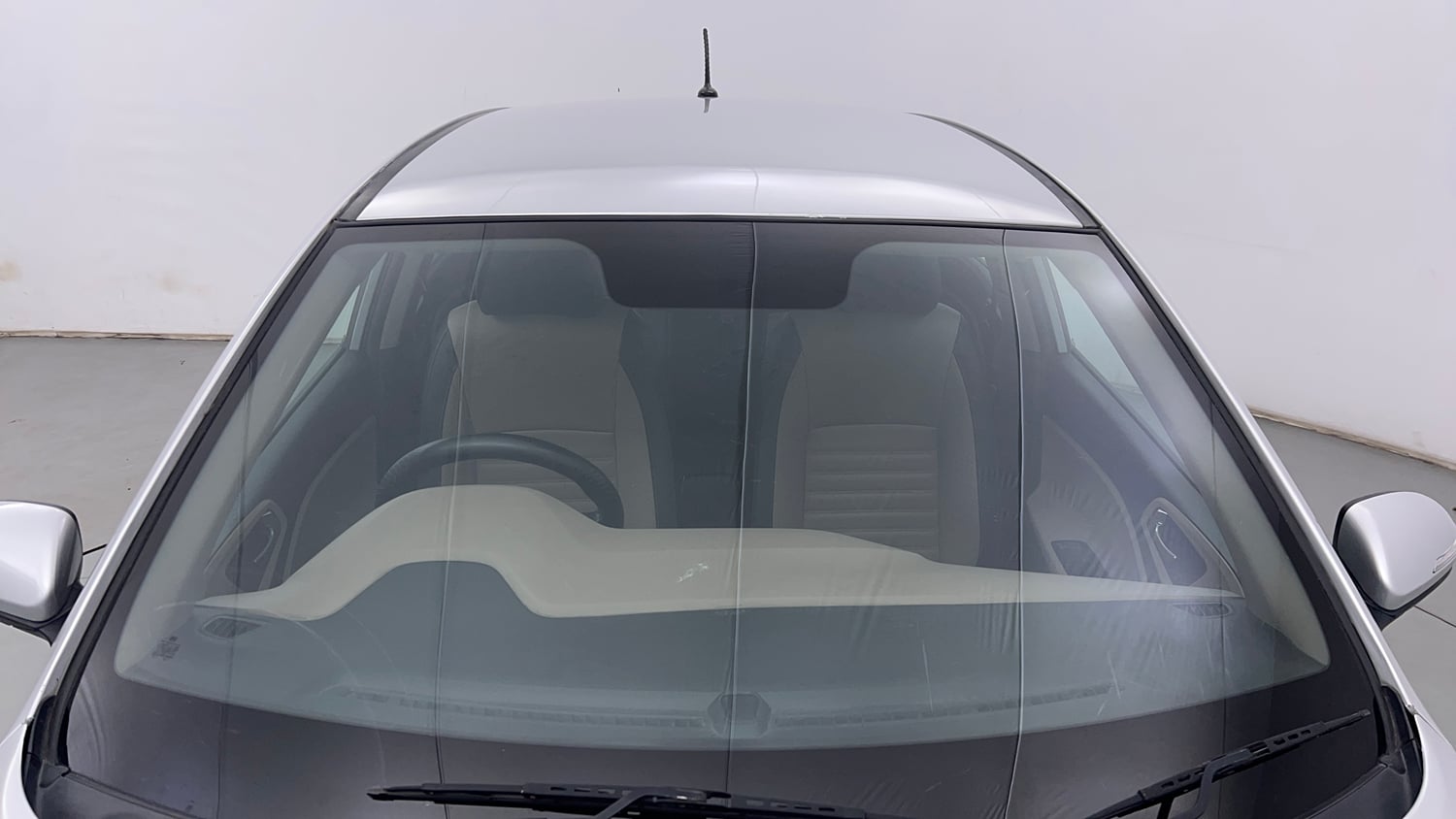 Used 2018 Hyundai Elite i20 Asta 1.2 Petrol Manual exterior FRONT WINDSHIELD VIEW