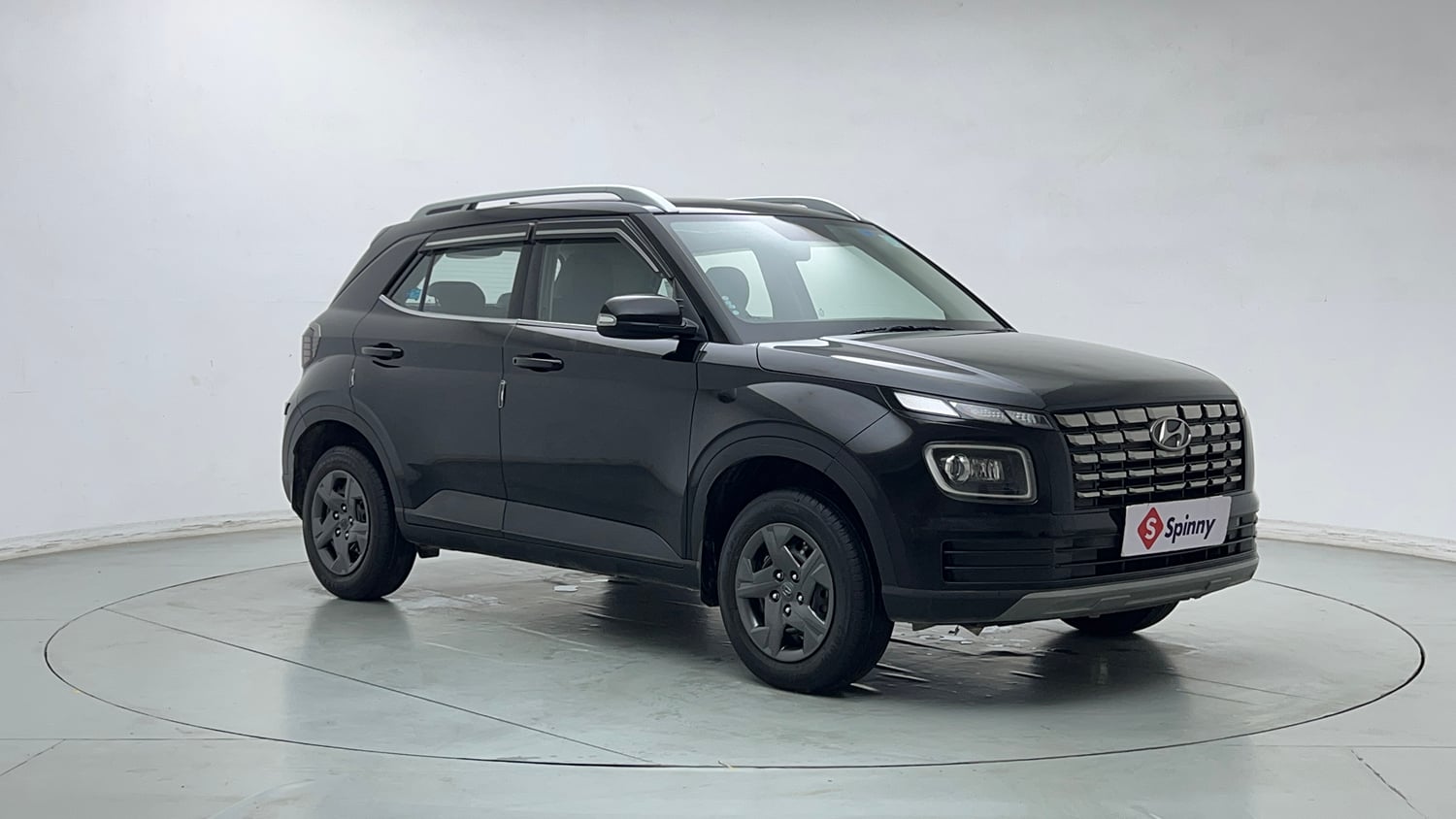 Used 2024 Hyundai Venue S (O) 1.2 Petrol Petrol Manual exterior RIGHT FRONT CORNER VIEW