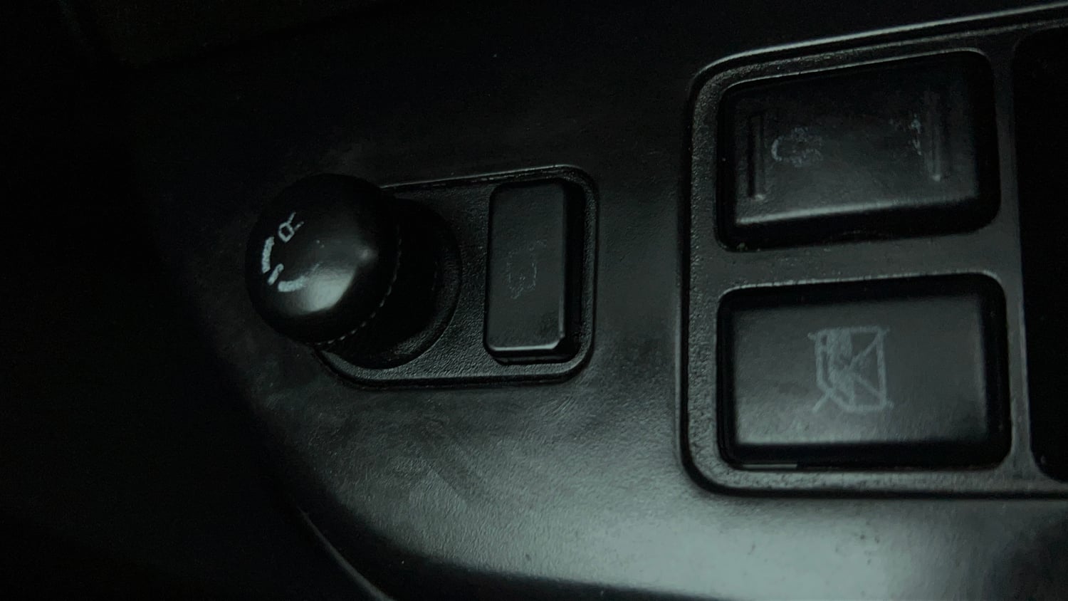 Used 2015 Maruti Suzuki Swift VXi Petrol Manual top_features Adjustable ORVM