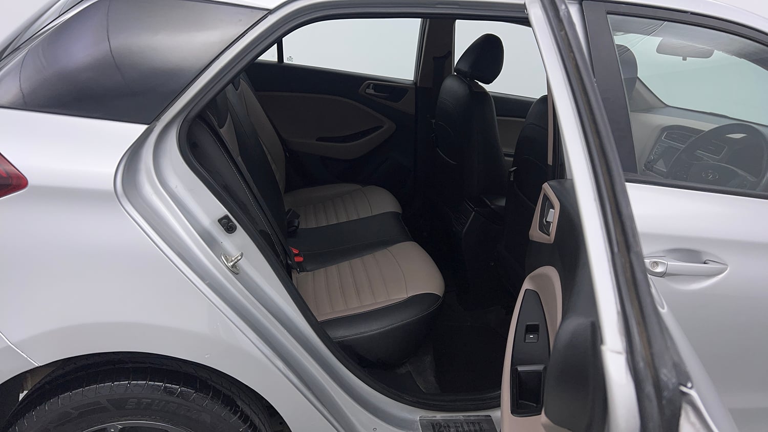 Used 2018 Hyundai Elite i20 Asta 1.2 Petrol Manual interior RIGHT SIDE REAR DOOR CABIN VIEW