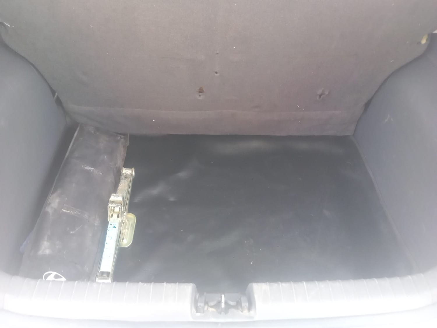 Used 2020 Hyundai Grand i10 Nios Sportz AMT 1.2 Kappa VTVT Petrol Automatic interior DICKY INSIDE VIEW