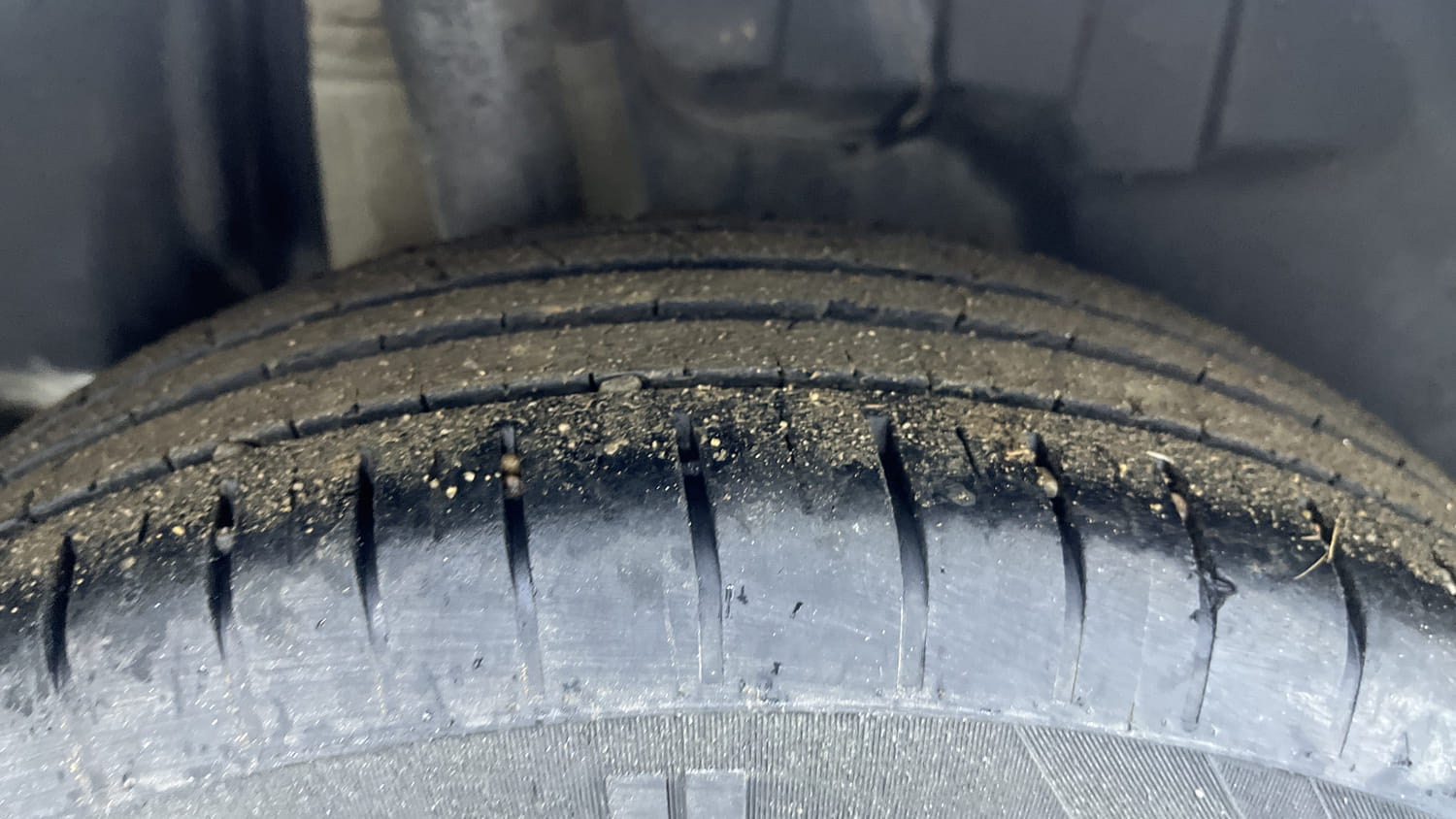Used 2023 Maruti Suzuki Swift ZXi Plus Petrol Manual tyres RIGHT REAR TYRE TREAD VIEW