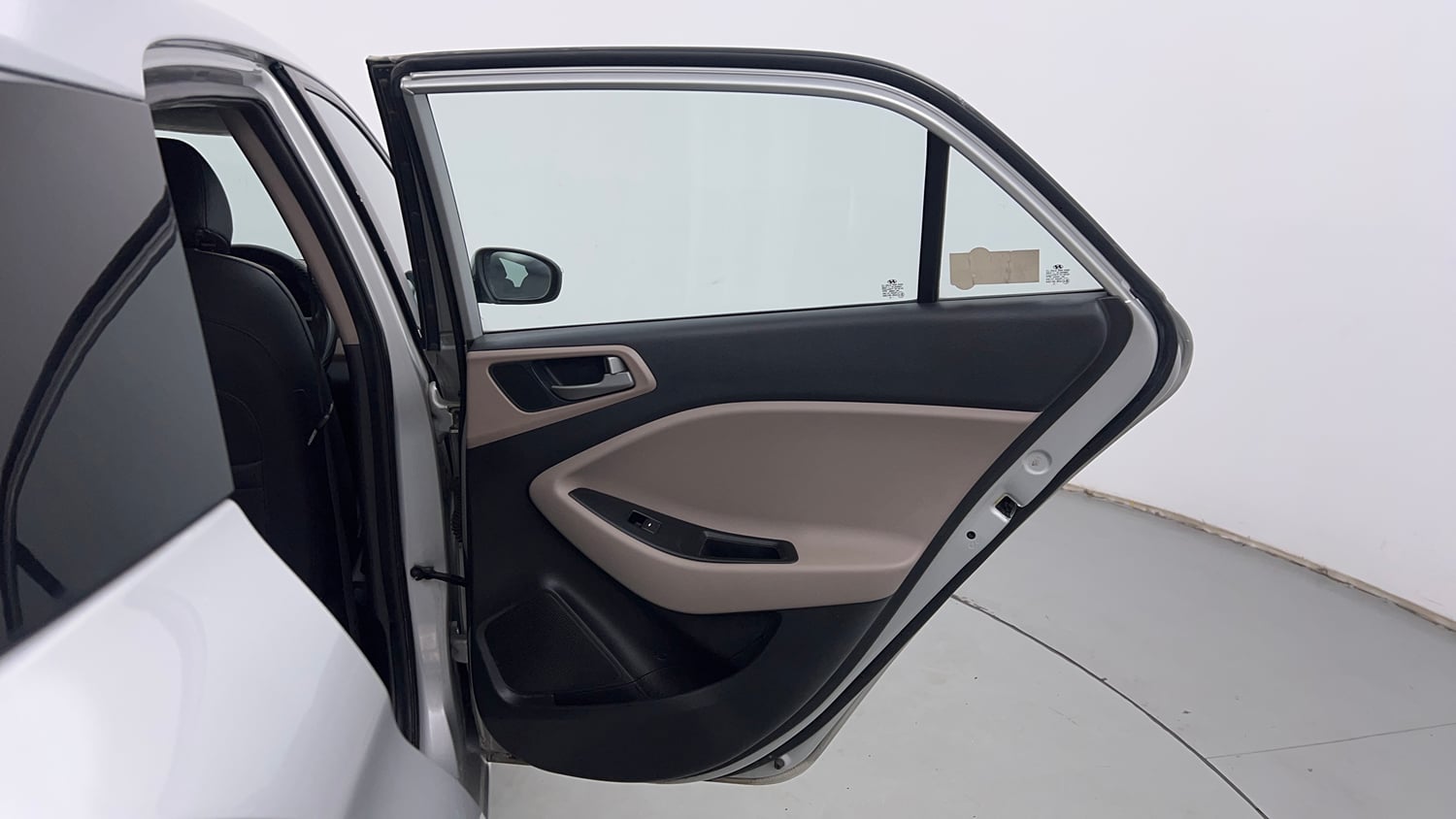 Used 2018 Hyundai Elite i20 Asta 1.2 Petrol Manual interior RIGHT REAR DOOR OPEN VIEW